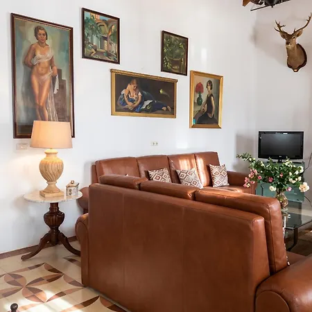 Luxurious In + Pool Villa Córdoba