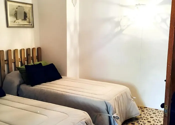 Вилла Luxurious In + Pool *