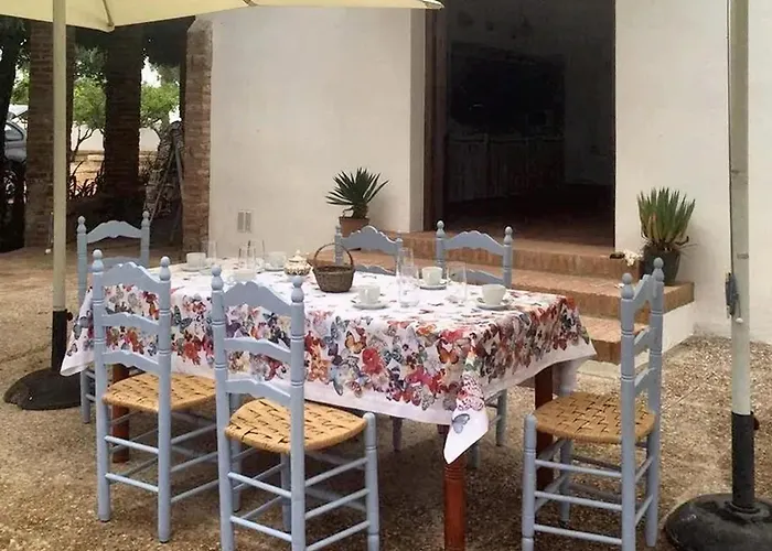 Luxurious In + Pool Кордова