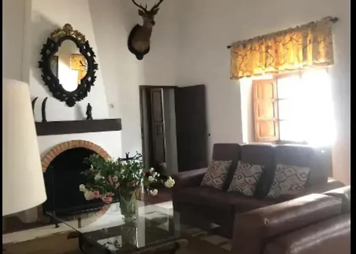 Luxurious In + Pool Кордова