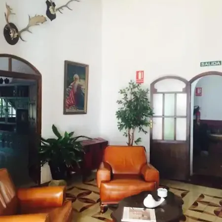 Luxurious In + Pool *